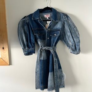Signature eight denim dress with belt. Size medium